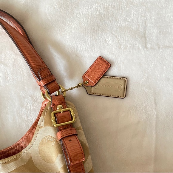 Coach Handbag - Picture 3 of 6